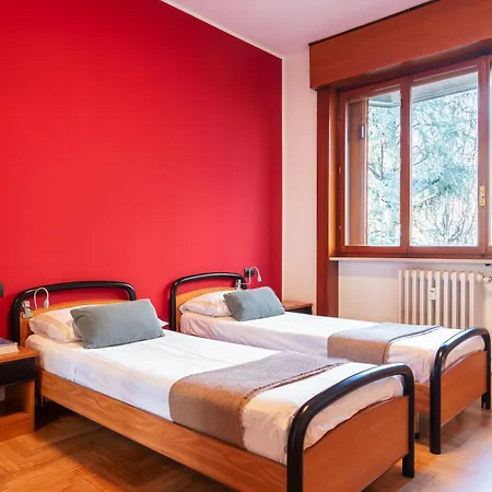 Frassini Flexyrent Apt. Aircon 아파트