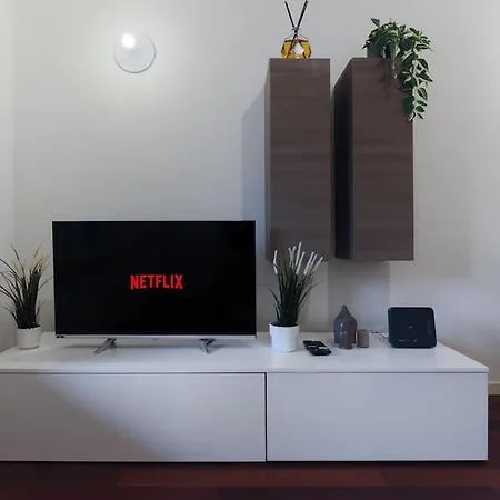 شقة Comfort With Fast Wifi And Free Netflix ميلان