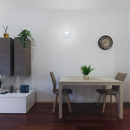 Comfort With Fast Wifi And Free Netflix דירה