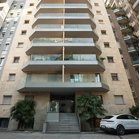 شقة Comfort With Fast Wifi And Free Netflix ميلان