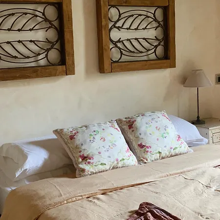 לינה וארוחת בוקר Gioia House 4*