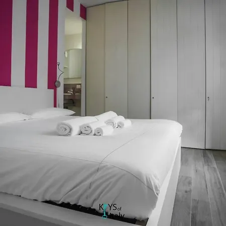 Keys Of Italy - Montenero 27 / A Shot Of Rose Apartment