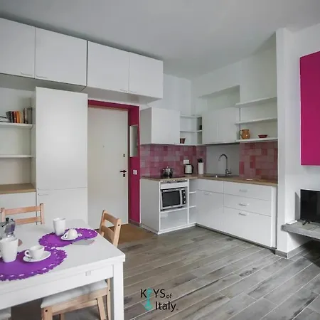 Apartment Keys Of Italy - Montenero 27 / A Shot Of Rose Milan