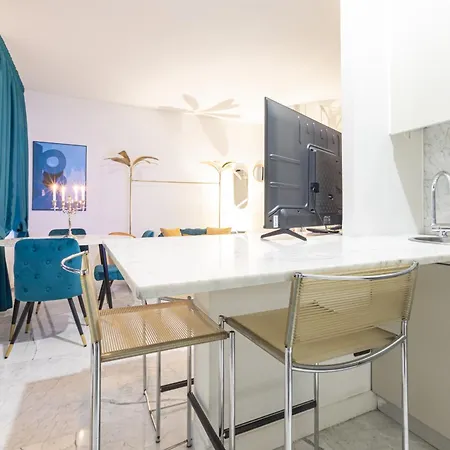 Monte Napoleone Split-level Terrace - Collection Apartment *