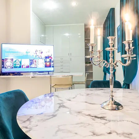 Apartment Monte Napoleone Split-level Terrace - Collection Milan