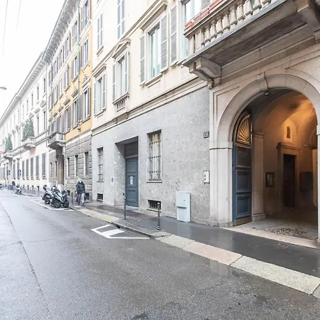 Monte Napoleone Split-level Terrace - Collection Apartment Milan