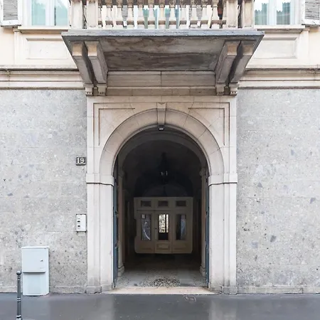 Monte Napoleone Split-level Terrace - Collection