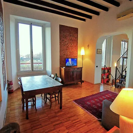 Apartment In Da House *