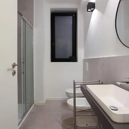 Moderno Ed Elegante Loft In Zona Navigli Apartamento Milán