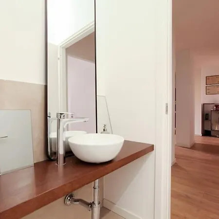 Moderno Ed Elegante Loft In Zona Navigli Apartamento Milán