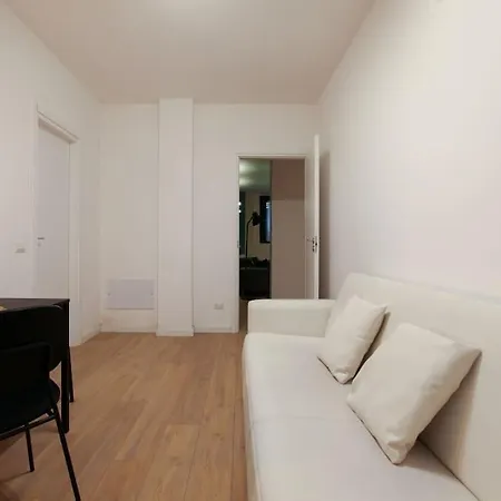 Moderno Ed Elegante Loft In Zona Navigli Apartamento
