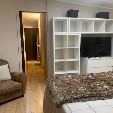 Residenza Taliedo, In Casa Privata, Abitata, Solo Doppia E Bagno Personale Habitación en casa particular Milán