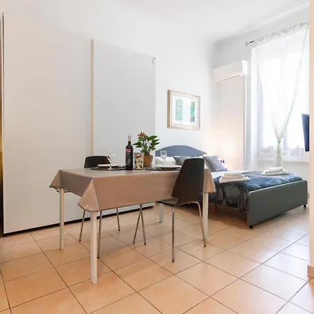 Deluxe Apartment *