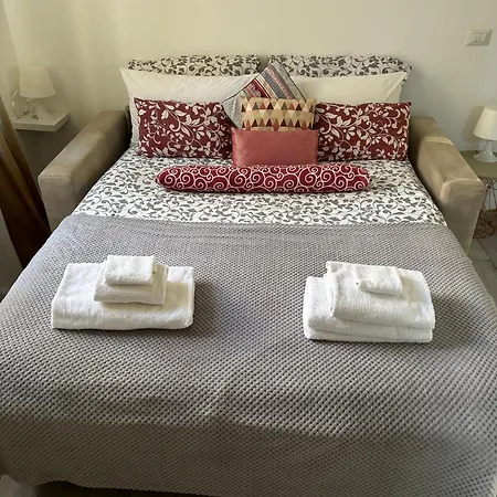 Joy House -central Near Metro Arco Della Pace Brera-entire Perfect For Work & Play, Nightlife With Ac & Fast Wifi Welcome To The Cool Joy House! *