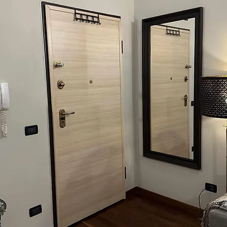 Casa Bullona Bilocale Tranquillo Ottima Posizione Apartamento Milão