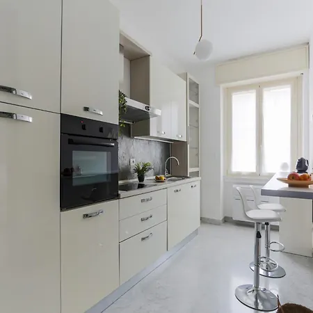 The Best Rent - Bright Two-bedroom In Central Station Area Apartmanhotel 3*