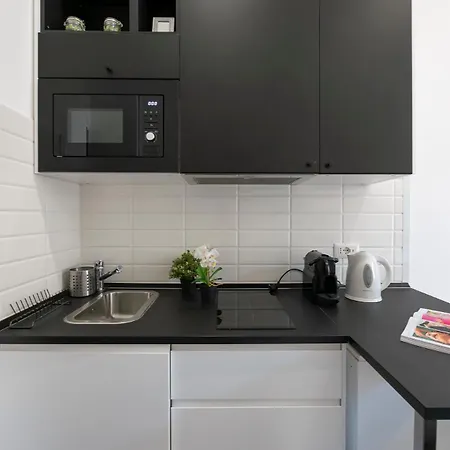 Apartment Ihost - Lomellina 14a Milan