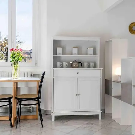 Apartment Luminoso Porta Venezia Milan