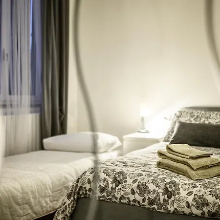 Via Tortona Esclusivo A 5 *