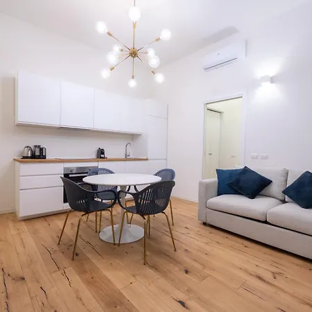 We - Babila Boutique - *