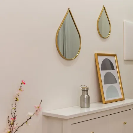 We - Babila Boutique - * Milánó