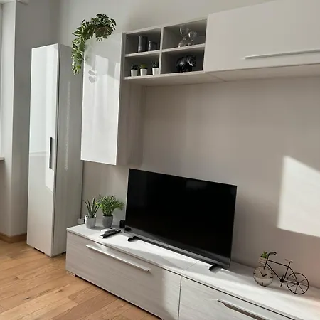 Gohost - Hideaway A Few Minutes From *