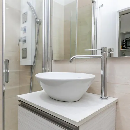 Stile E Comodita Nel Vivace Centro Di