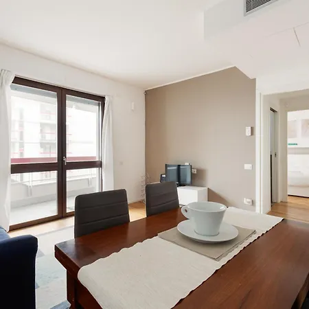 Brand New Apt With Terrace Apartamento Milão