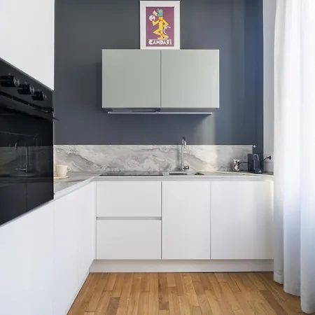 Easylife - Oasi Con Balcone In The Center * Milano