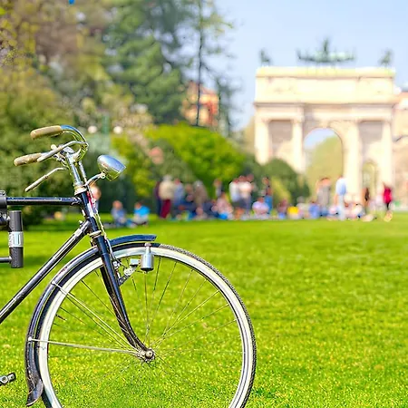 Charming Milanese Aparment 아파트 밀라노