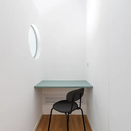 - 800 M Far From Lancetti Station Milán