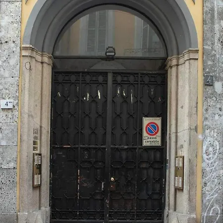 Lovely Piatti Duomo ミラノ