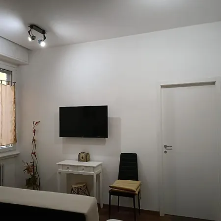 Apartament Lovely Piatti Duomo Mediolan