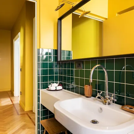 Apartament Broggi 22 *