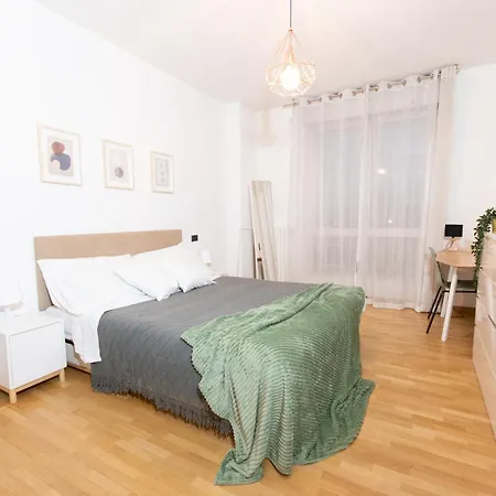 Ihost Luxury - Savona 112 شقة *