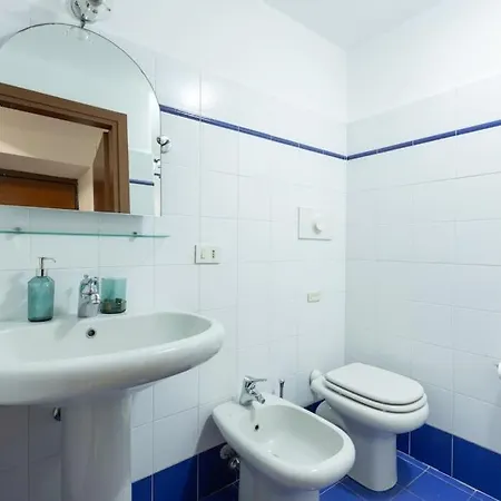 Апартаменты Easytopstay - Porta Garibaldi Cozy Flat