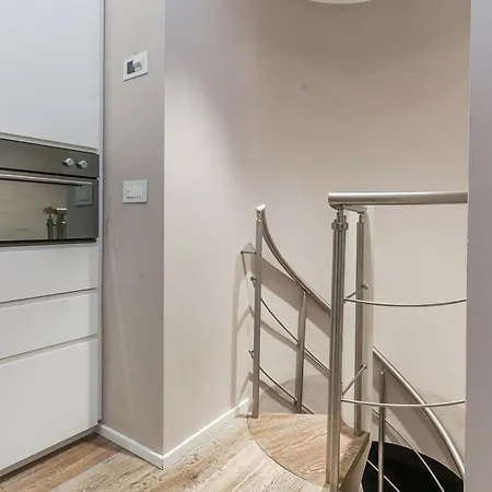 Orange M3 Duomo 12 Min