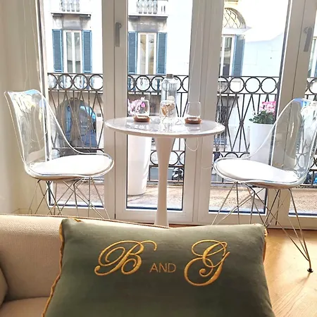B And G San Babila- Luxury In The Heart Of - Design District Pensión Milán