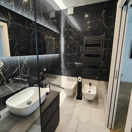 B And G San Babila- Luxury In The Heart Of - Design District Milán