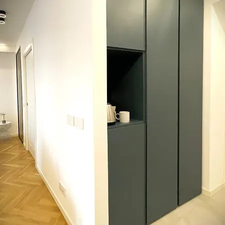 B And G San Babila- Luxury In The Heart Of - Design District Pensión