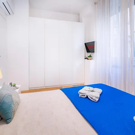Charlotte's Home41 *