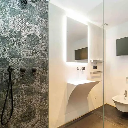 Prestigioso Loft In San Babila A 5 Min. Dal Duomo Lejlighed