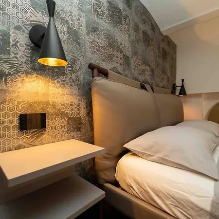 Lejlighed Prestigioso Loft In San Babila A 5 Min. Dal Duomo Milano