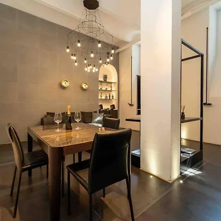 Apartment Prestigioso Loft In San Babila A 5 Min. Dal Duomo