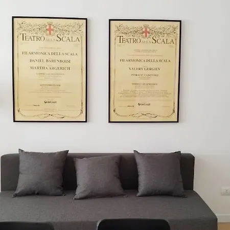 Brand New Large Studio With Parking - Opera Studio *