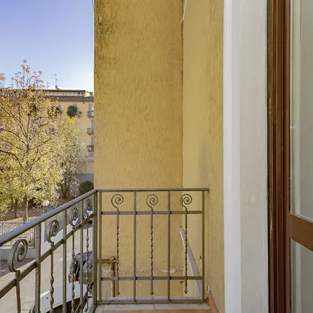 Xenia - Cozy Luminous Flat Near Navigli *