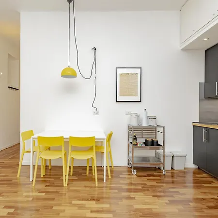 Xenia - Cozy Luminous Flat Near Navigli