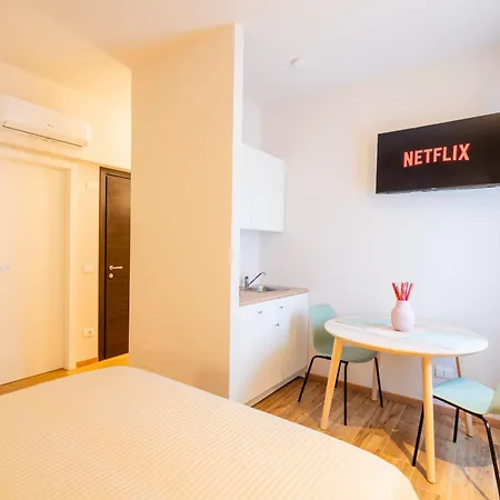 Palmanova Bed & Breakfast *
