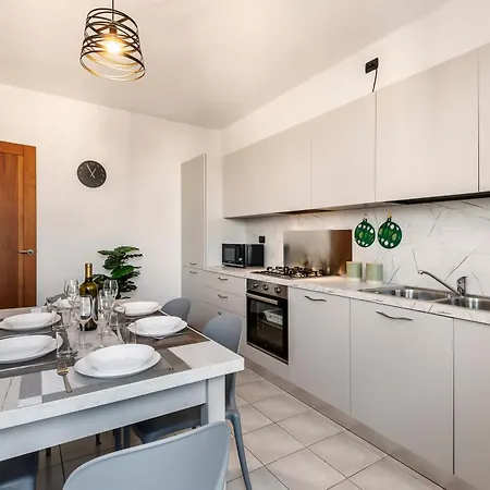 Stayeasy Sesia5 - 4 Bedrooms Penthouse, 2 Baths Apartman *