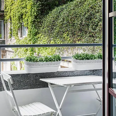 Apartment Unique In The Heart Of Milan